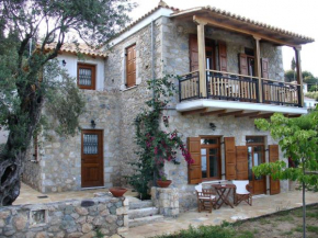 Отель Homeberry Traditional Stone House in Tiros  Tyros